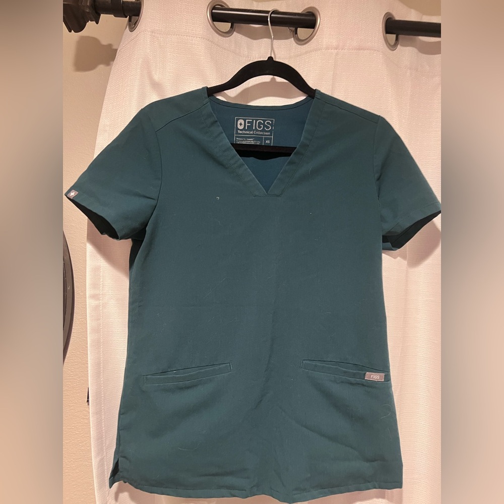 Women’s Caribbean Blue Casma Three Pocket Scrub Top